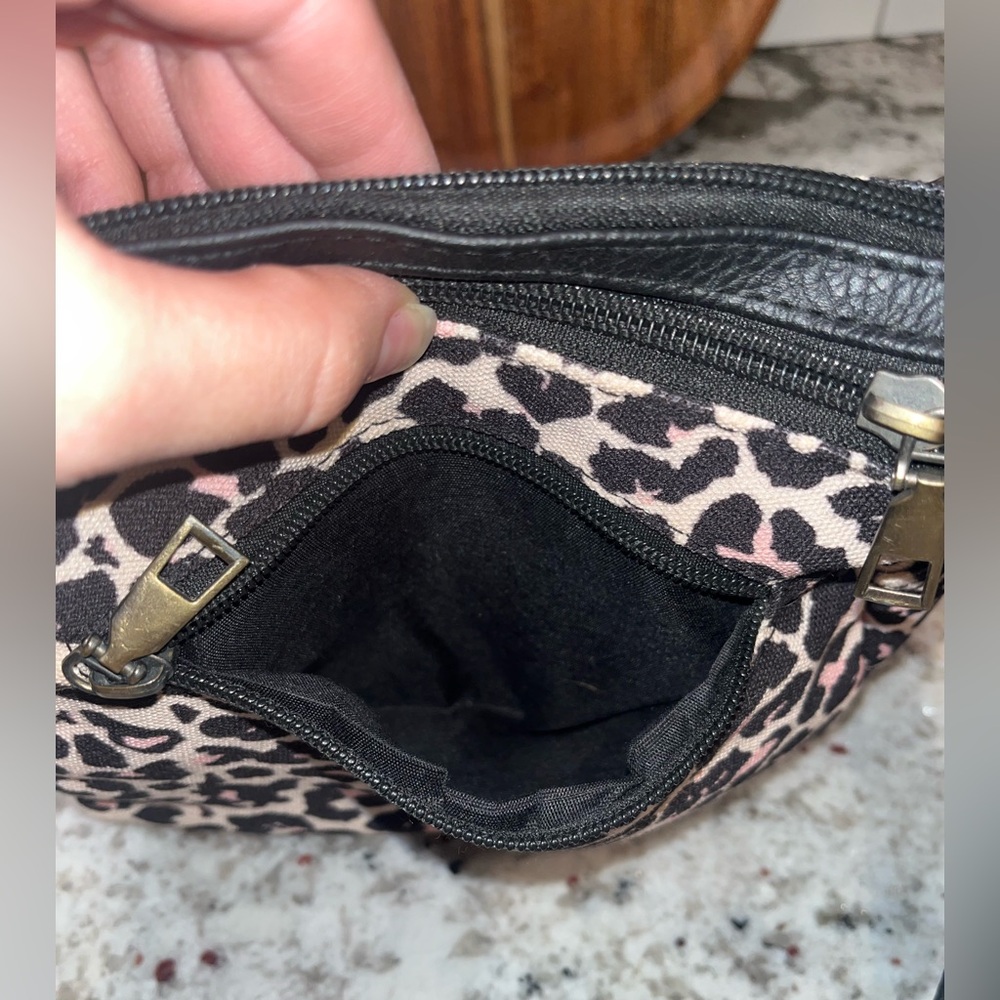 Y2K Aeropostale Leopard Print Mini Crossbody Bag Pink Accents Multi-Zip Preowned - Picture 8 of 11